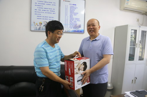 銅川分公司領導親切慰問復轉(zhuǎn)軍人