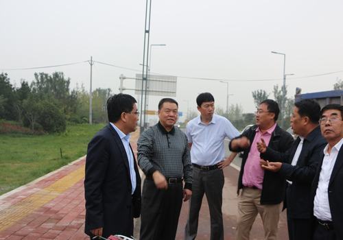 陜煤集團總經(jīng)理助理、建設集團聯(lián)合黨委書記、董事長寧興剛節(jié)日期間深入寶雞分公司施工現(xiàn)場視察慰問