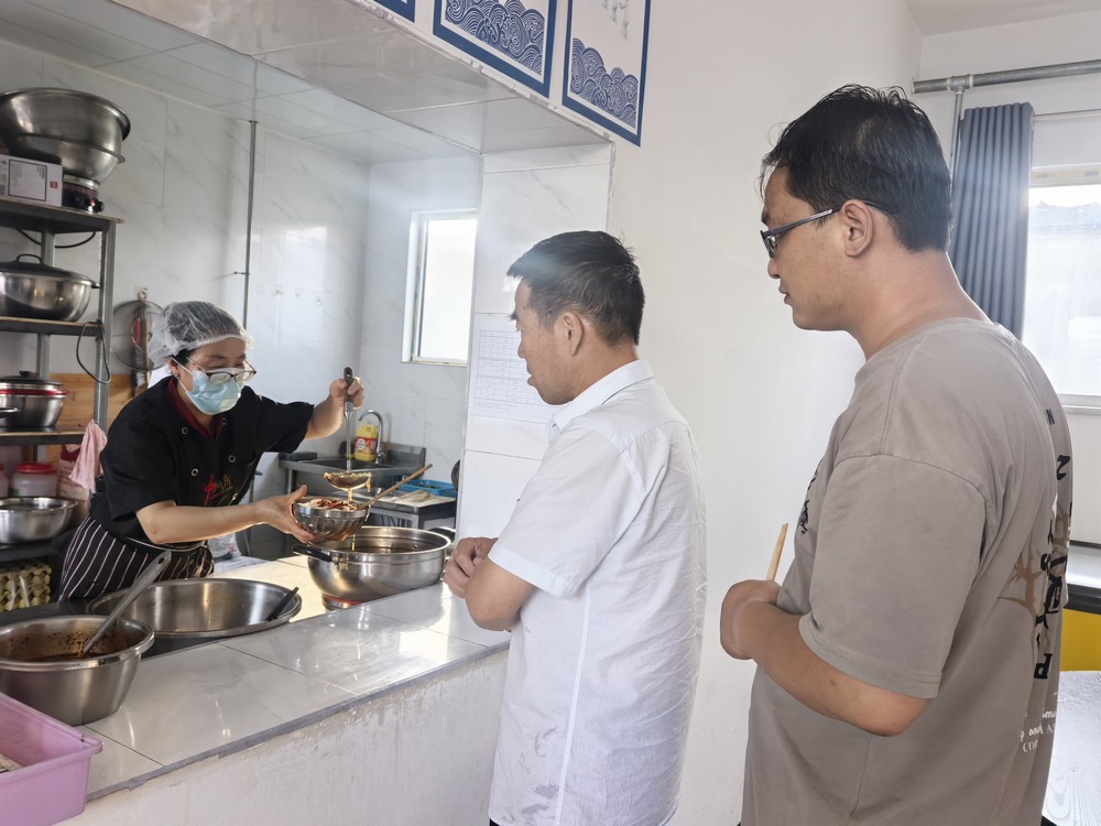 陜煤建設(shè)洗選煤運(yùn)營(yíng)公司第五項(xiàng)目部：“兩堂一舍”煥新 筑牢幸福生產(chǎn)力