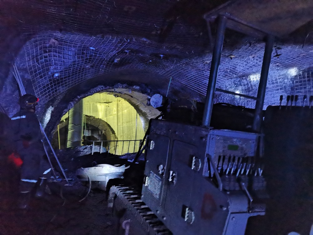  捷報！陜煤建設(shè)礦建二公司郭家灘項目部關(guān)鍵工程安全順利貫通