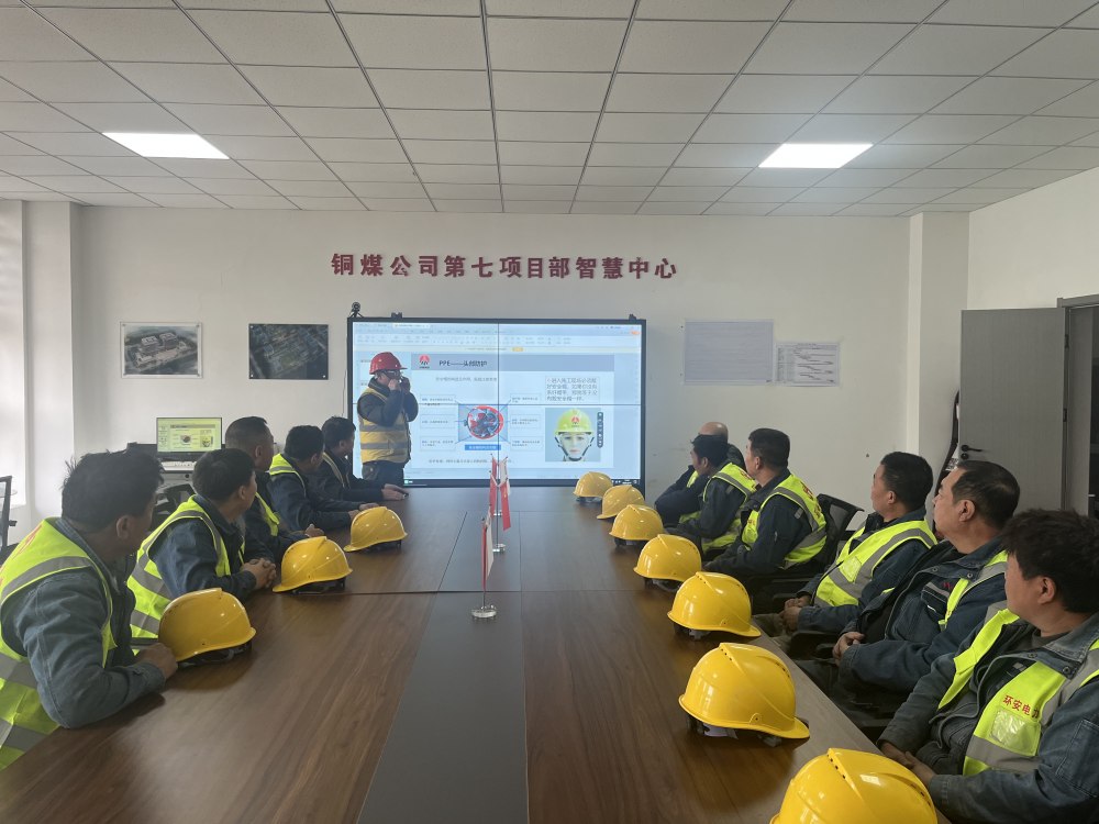 陜煤建設(shè)銅煤公司第七項(xiàng)目部：扎實(shí)開展勞務(wù)隊(duì)新入場(chǎng)人員“三步走”安全管理工作