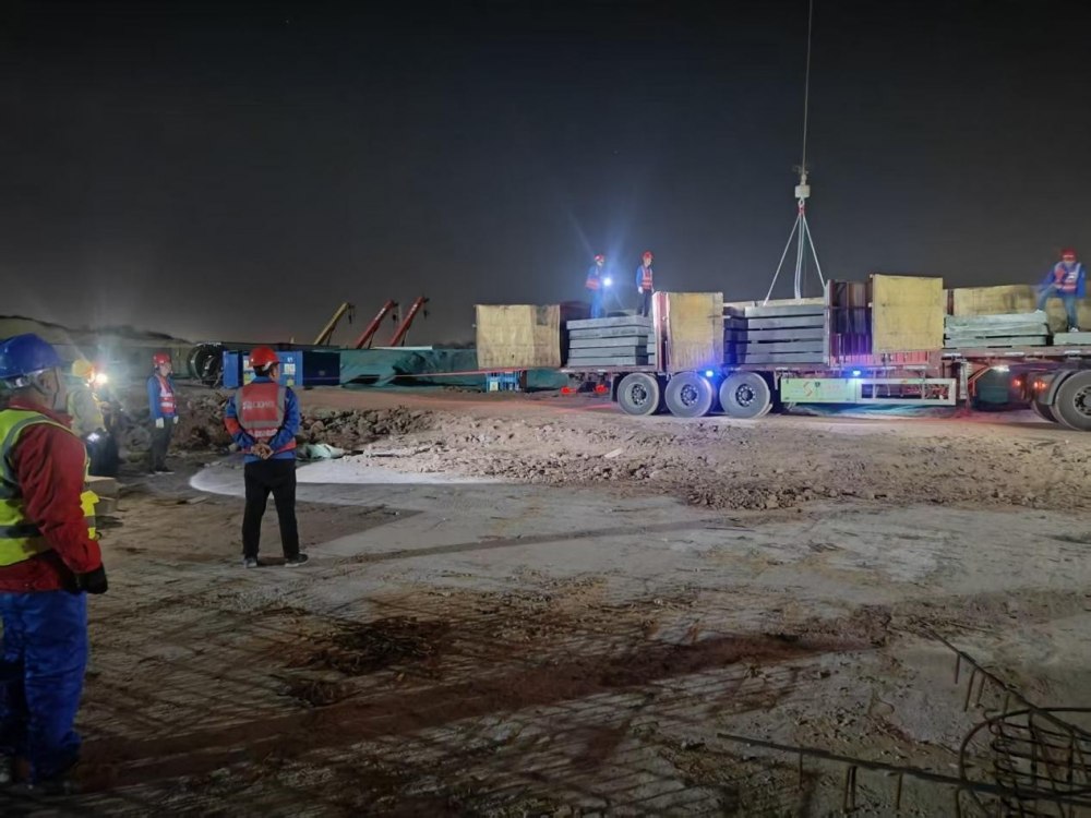 陜煤建設(shè)西北分公司土建第三項目部:深夜鏖戰(zhàn)搶時效 使命擔(dān)當(dāng)保進(jìn)度